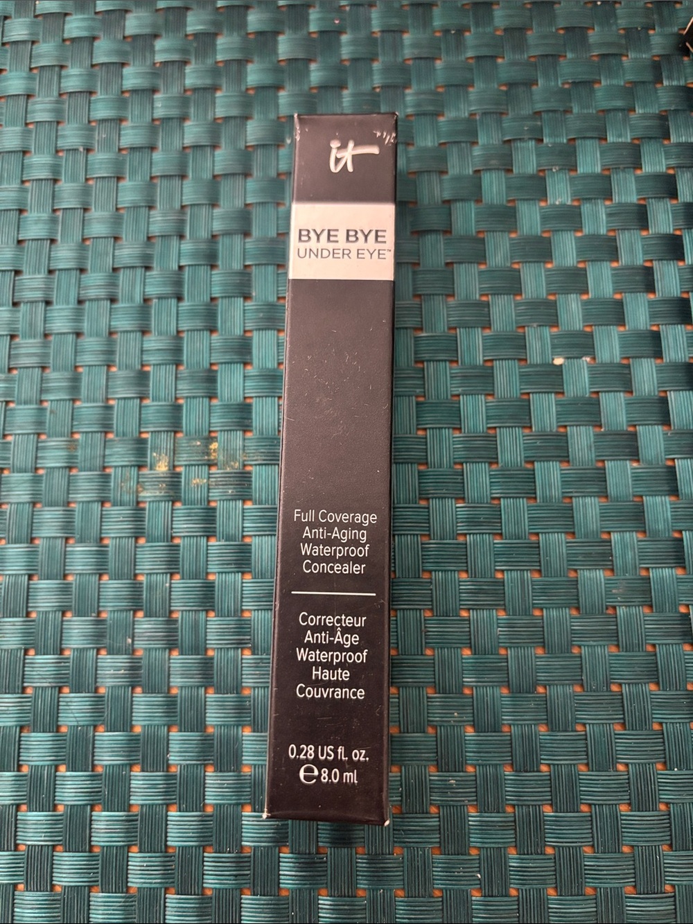 it cosmetics- Bye Bye Under Eye Concealer - “Deep”